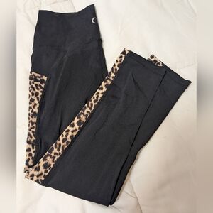 Active USA Black Leopard Accent Leggings